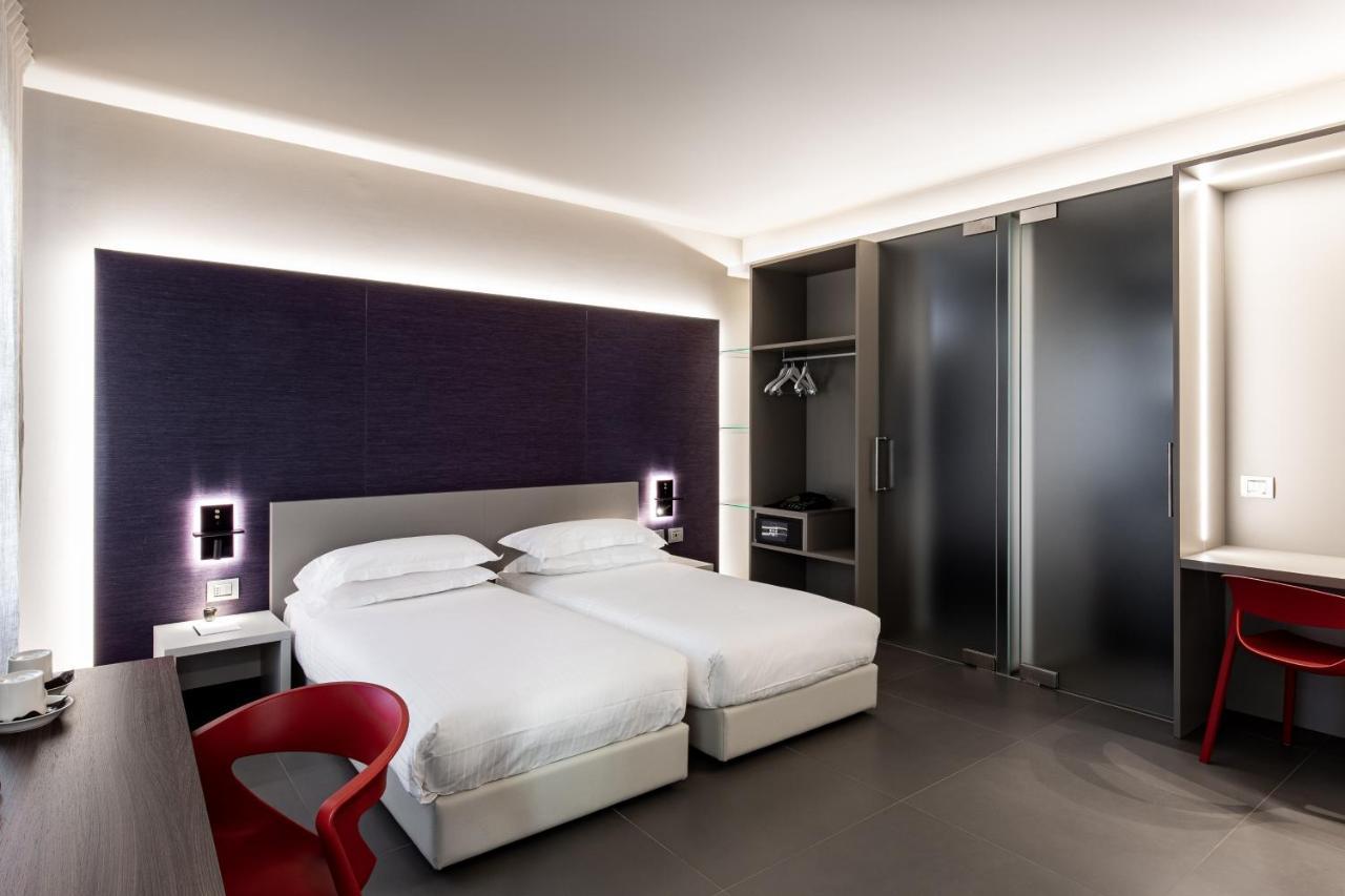 Rb Del Teatro&Apartaments Imola Bagian luar foto